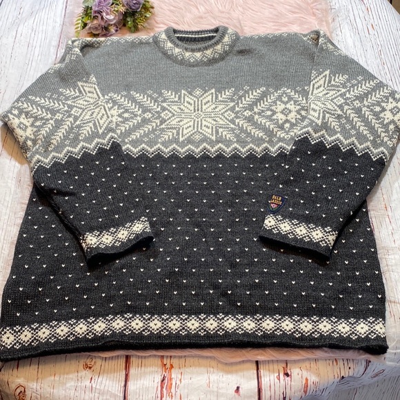Dale of Norway Other - Dale of Norway Men's Nordic Snowflake Fair Isle Crewneck Wool Sweater